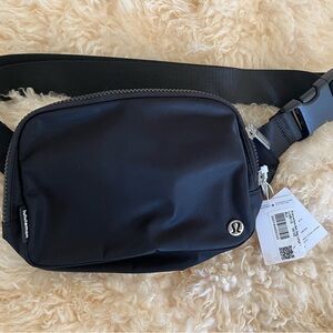 lululemon athletica Everyday Black Belt Bag Large